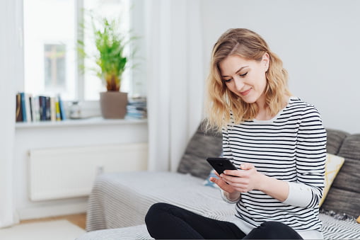 仮想通貨の取引は副業になる？会社にバレても問題ないの？